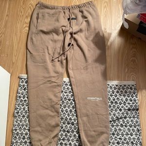 Essential sweatpants